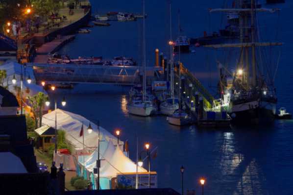 22 October 2022 - 18:39:24
Despite some ahem, inclement weather, crowds arrived for Dartmouth increasingly successful Food Festival
---------------
Dartmouth Food Festival at night